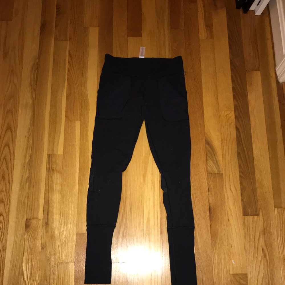 Ivviva Mesh Pocket 28” legging size 12